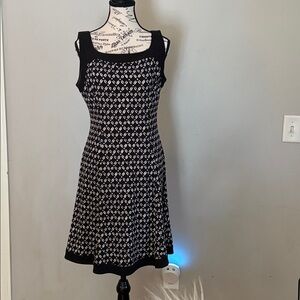 Chaps Black and White Geometric Midi Dress